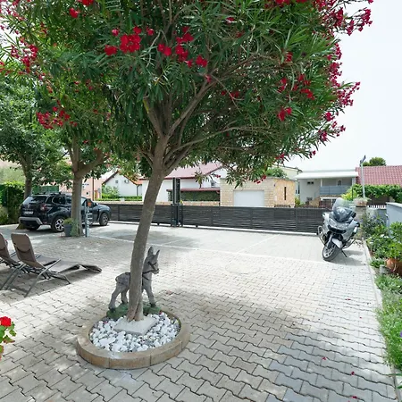 Luna Apartman *